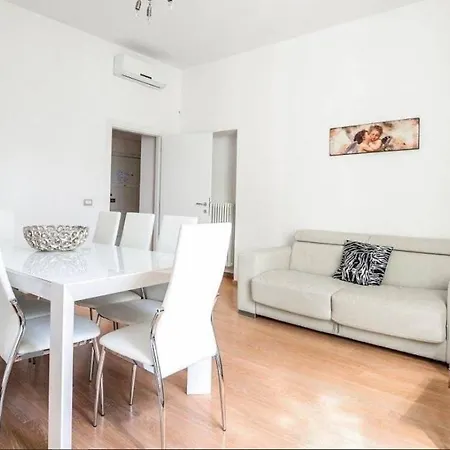 Apartment Deluxe *